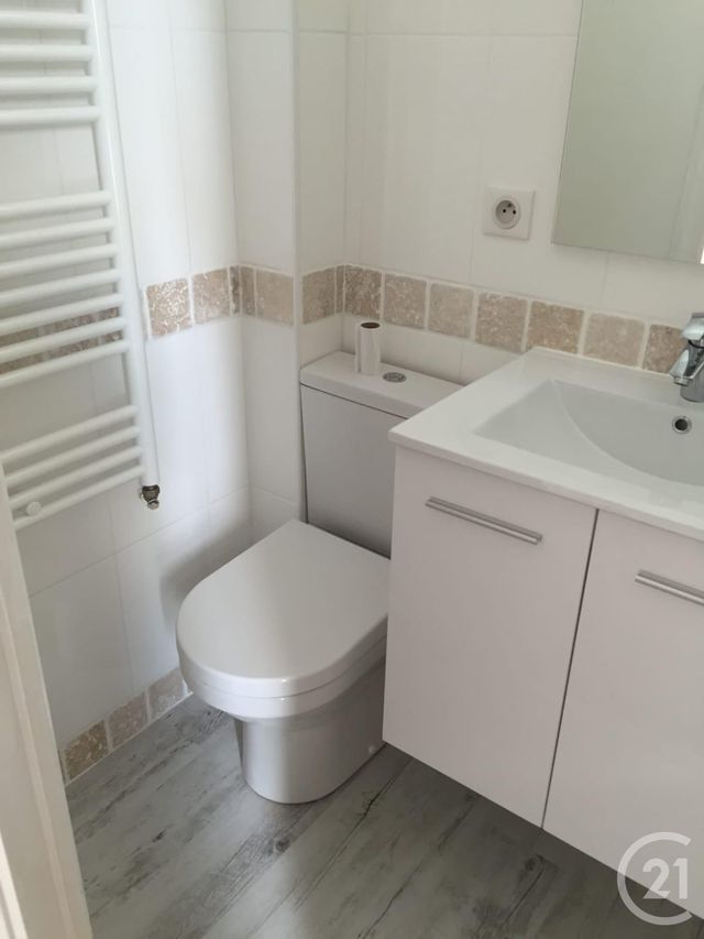 Appartement 2 pièces &agrave; louer - 2 pi&egrave;ces - 27,09 m2 - Fontainebleau - 77 - ILE-DE-FRANCE