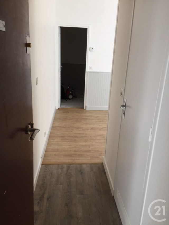 Appartement 2 pièces &agrave; louer - 2 pi&egrave;ces - 27,09 m2 - Fontainebleau - 77 - ILE-DE-FRANCE