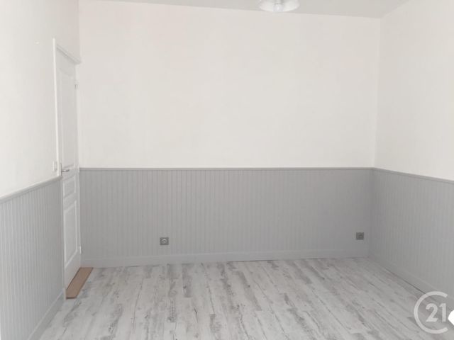 Appartement 2 pièces &agrave; louer - 2 pi&egrave;ces - 27,09 m2 - Fontainebleau - 77 - ILE-DE-FRANCE