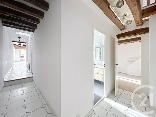 Appartement Duplex &agrave; louer - 5 pi&egrave;ces - 94,21 m2 - Fontainebleau - 77 - ILE-DE-FRANCE