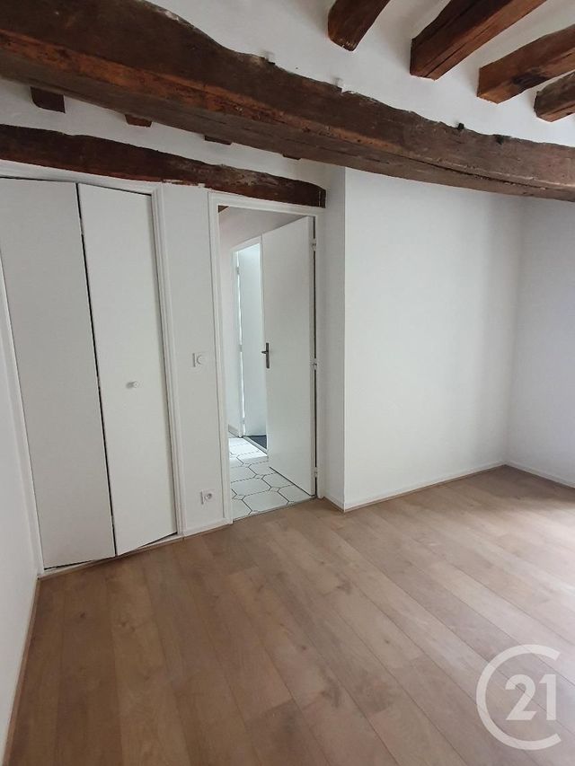Appartement 5 pieces &agrave; louer - 5 pi&egrave;ces - 94,21 m2 - Fontainebleau - 77 - ILE-DE-FRANCE
