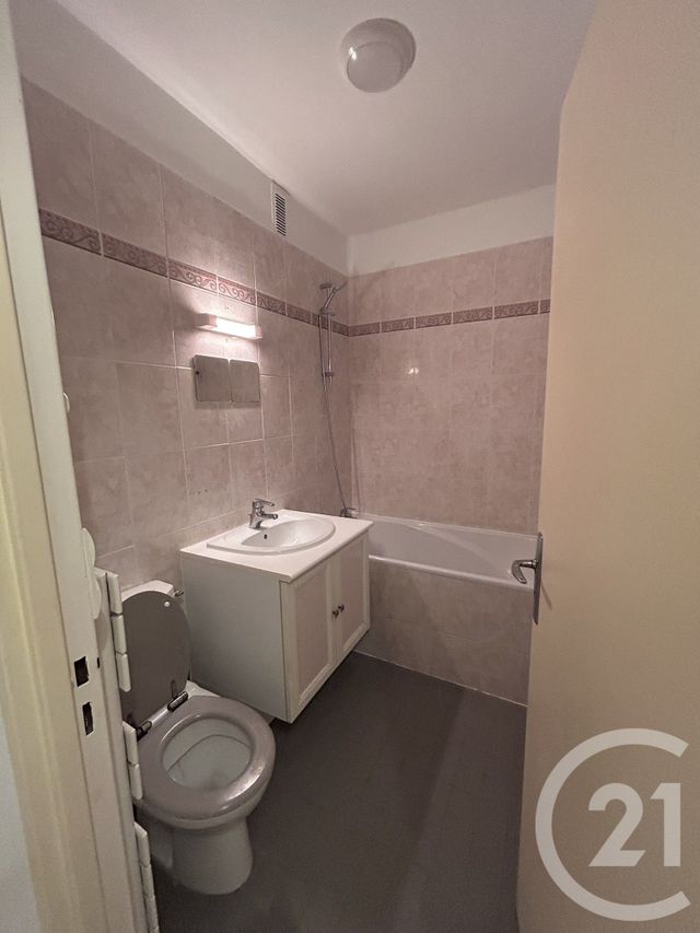 Appartement Studio &agrave; louer - 1 pi&egrave;ce - 39,10 m2 - Avon - 77 - ILE-DE-FRANCE