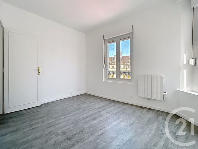 Appartement 2 pièces &agrave; louer - 2 pi&egrave;ces - 37,64 m2 - Fontainebleau - 77 - ILE-DE-FRANCE