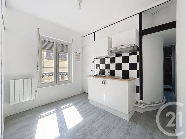 Appartement 2 pièces &agrave; louer - 2 pi&egrave;ces - 37,64 m2 - Fontainebleau - 77 - ILE-DE-FRANCE