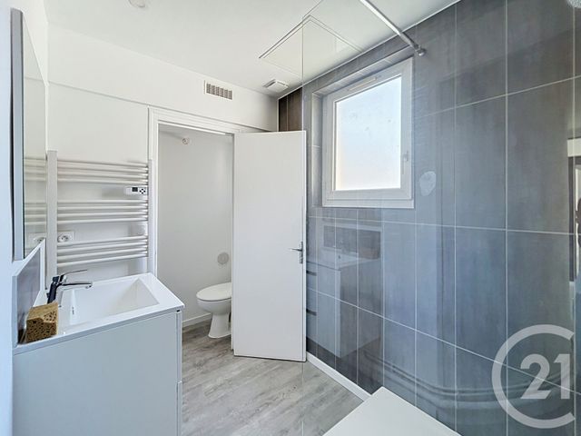 Appartement 2 pièces &agrave; louer - 2 pi&egrave;ces - 37,64 m2 - Fontainebleau - 77 - ILE-DE-FRANCE