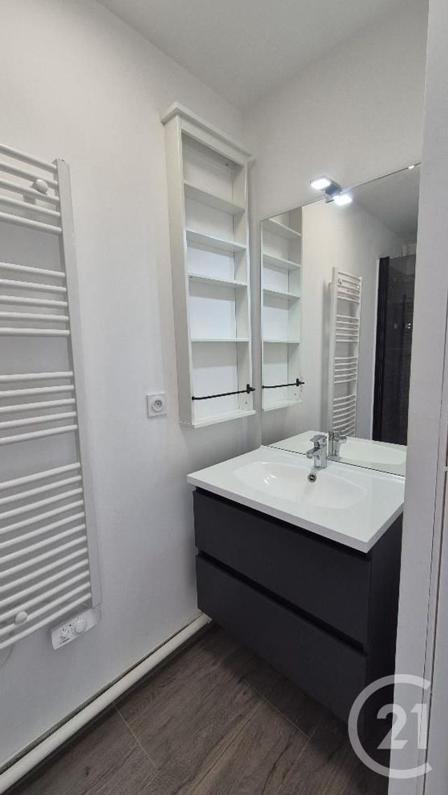 Appartement T4 &agrave; louer - 4 pi&egrave;ces - 81,76 m2 - Avon - 77 - ILE-DE-FRANCE