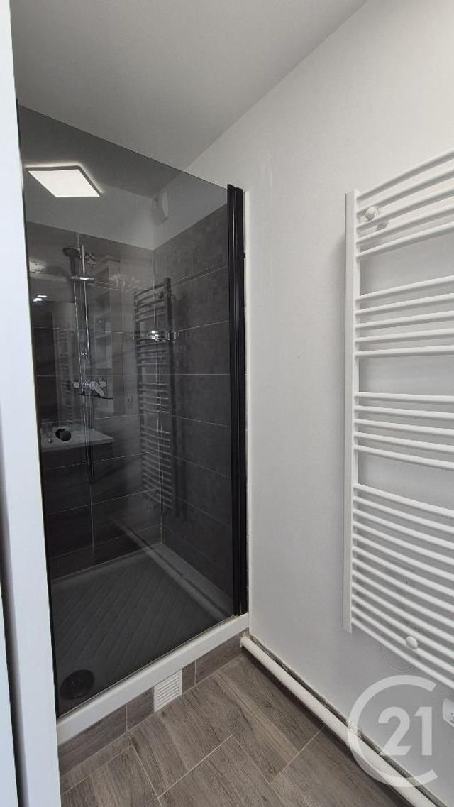 Appartement T4 &agrave; louer - 4 pi&egrave;ces - 81,76 m2 - Avon - 77 - ILE-DE-FRANCE