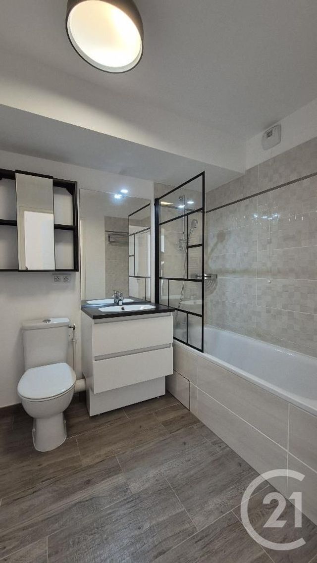 Appartement T4 &agrave; louer - 4 pi&egrave;ces - 81,76 m2 - Avon - 77 - ILE-DE-FRANCE