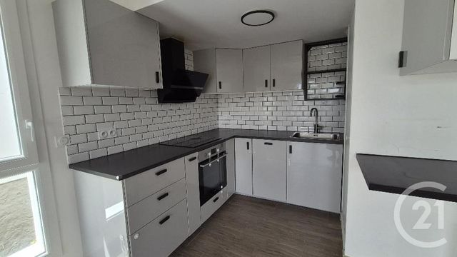 Appartement T4 &agrave; louer - 4 pi&egrave;ces - 81,76 m2 - Avon - 77 - ILE-DE-FRANCE
