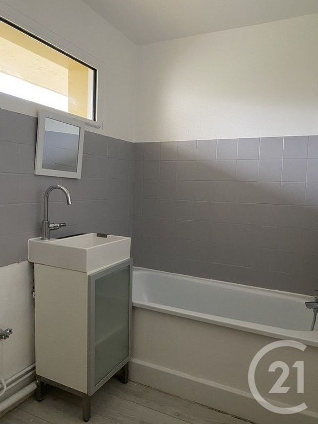 Appartement Studio &agrave; louer - 1 pi&egrave;ce - 34,31 m2 - Avon - 77 - ILE-DE-FRANCE