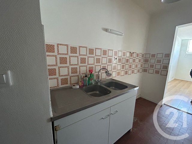 Appartement Studio &agrave; louer - 1 pi&egrave;ce - 36,24 m2 - Fontainebleau - 77 - ILE-DE-FRANCE