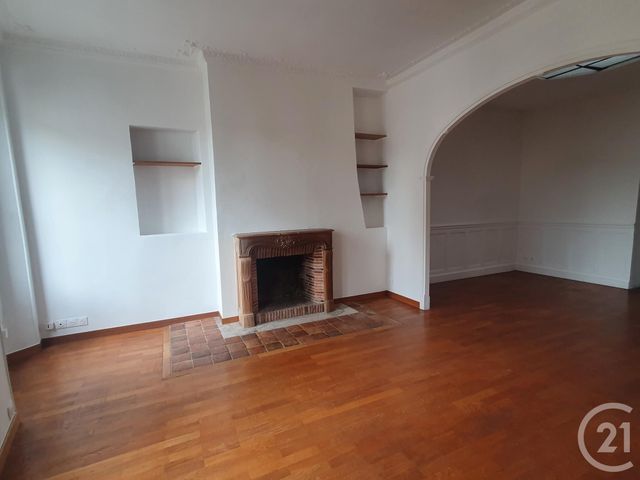 Appartement F5 &agrave; louer - 5 pi&egrave;ces - 99,13 m2 - Fontainebleau - 77 - ILE-DE-FRANCE