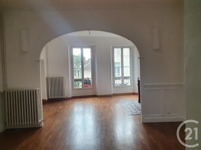 Appartement F5 &agrave; louer - 5 pi&egrave;ces - 99,13 m2 - Fontainebleau - 77 - ILE-DE-FRANCE