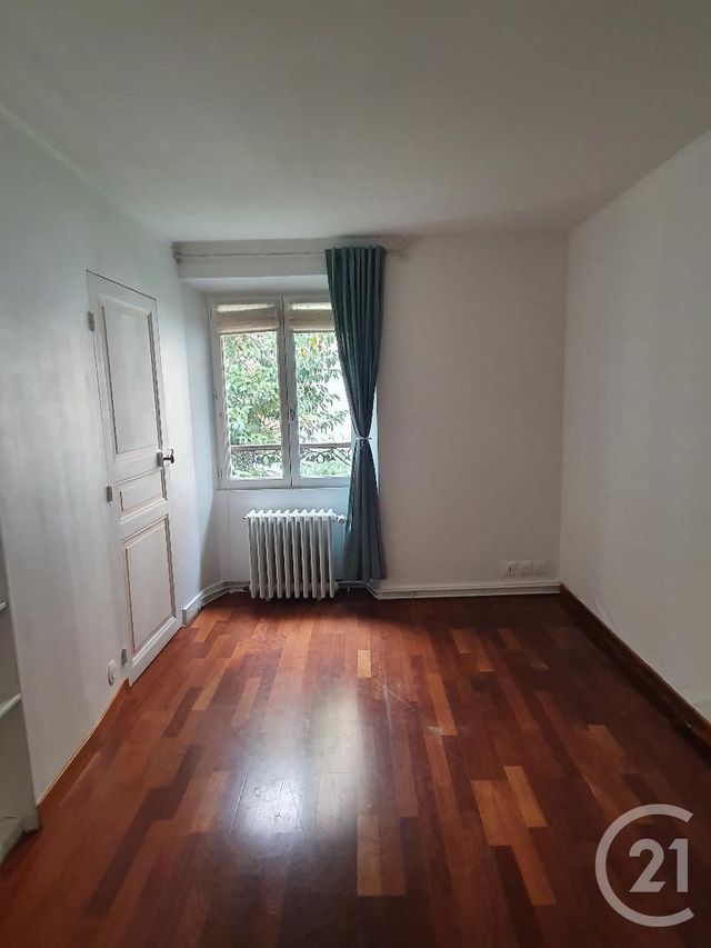 Appartement F5 &agrave; louer - 5 pi&egrave;ces - 99,13 m2 - Fontainebleau - 77 - ILE-DE-FRANCE