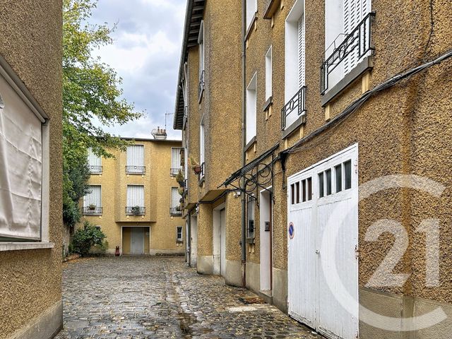 Appartement 3 pièces &agrave; louer - 3 pi&egrave;ces - 70,99 m2 - Fontainebleau - 77 - ILE-DE-FRANCE