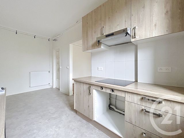 Appartement 3 pièces &agrave; louer - 3 pi&egrave;ces - 70,99 m2 - Fontainebleau - 77 - ILE-DE-FRANCE