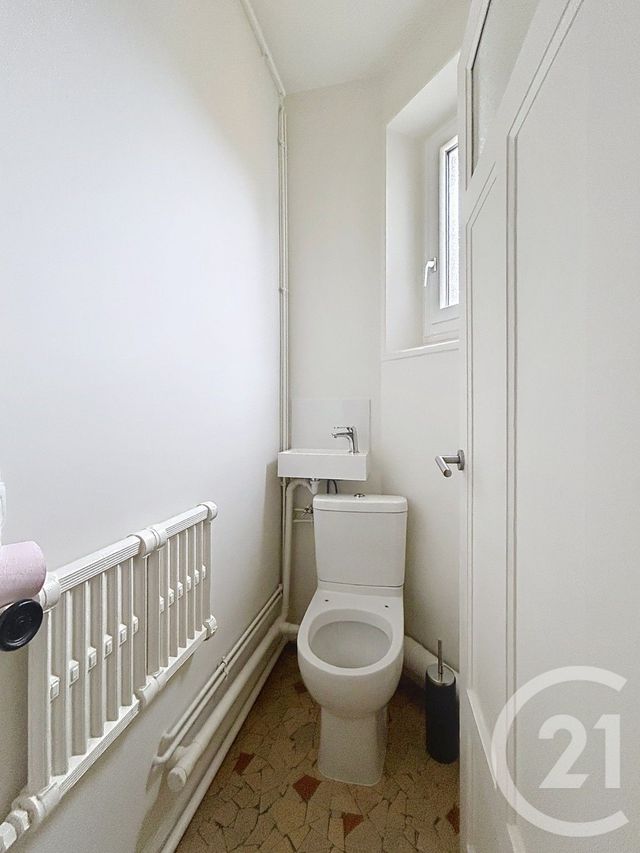 Appartement 3 pièces &agrave; louer - 3 pi&egrave;ces - 70,99 m2 - Fontainebleau - 77 - ILE-DE-FRANCE
