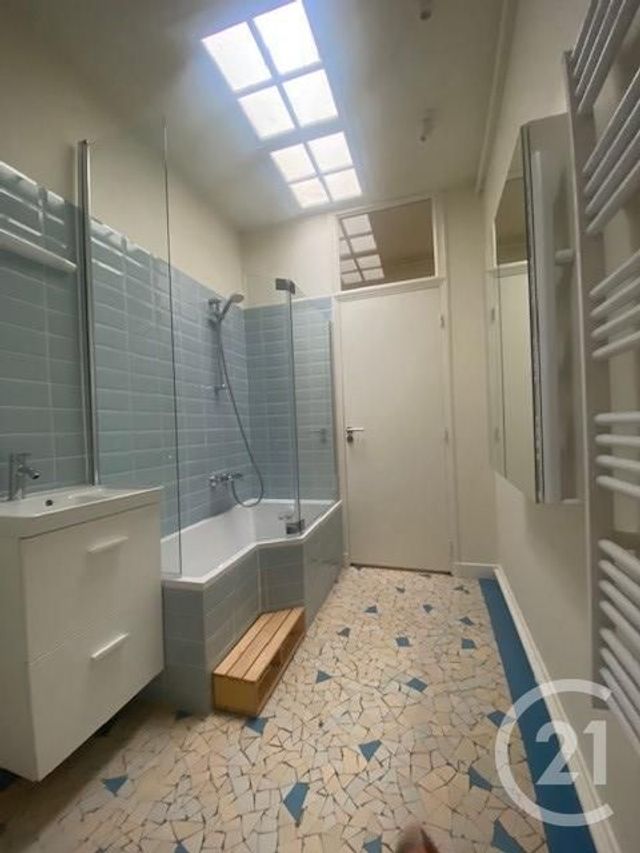 Appartement 3 pièces &agrave; louer - 3 pi&egrave;ces - 70,99 m2 - Fontainebleau - 77 - ILE-DE-FRANCE