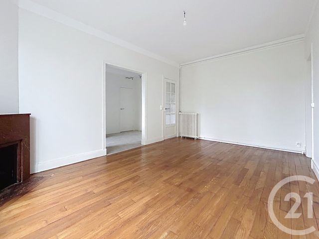 Appartement 3 pièces &agrave; louer - 3 pi&egrave;ces - 70,99 m2 - Fontainebleau - 77 - ILE-DE-FRANCE
