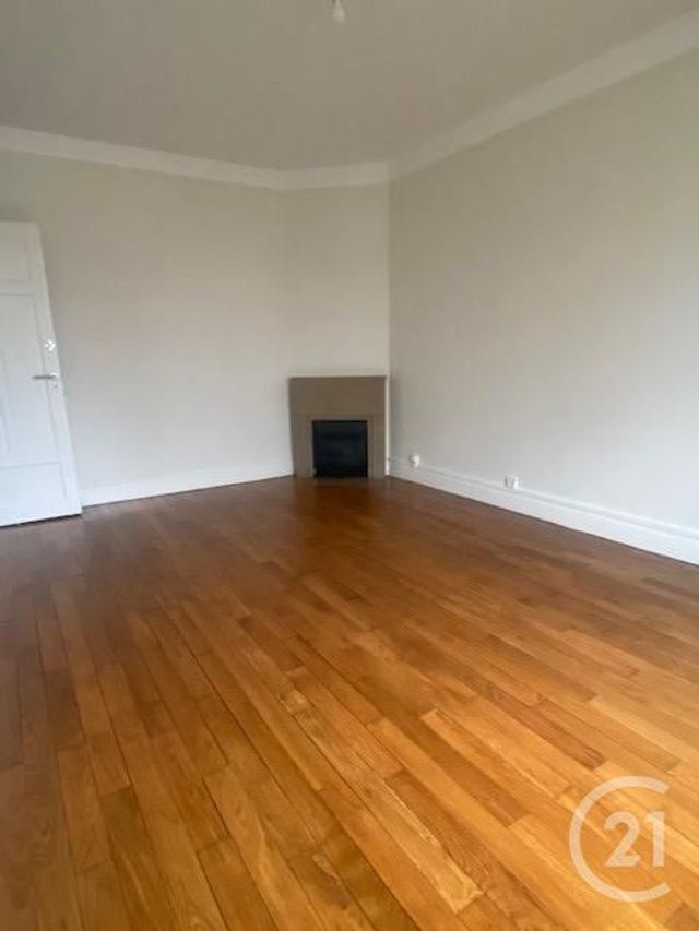 Appartement 3 pièces &agrave; louer - 3 pi&egrave;ces - 70,99 m2 - Fontainebleau - 77 - ILE-DE-FRANCE
