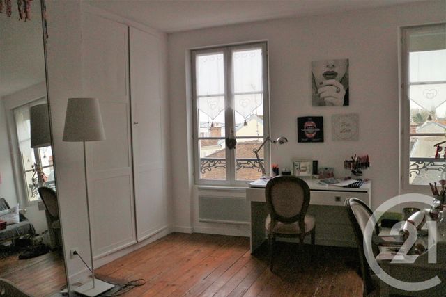 Appartement F4 &agrave; louer - 4 pi&egrave;ces - 87,97 m2 - Fontainebleau - 77 - ILE-DE-FRANCE
