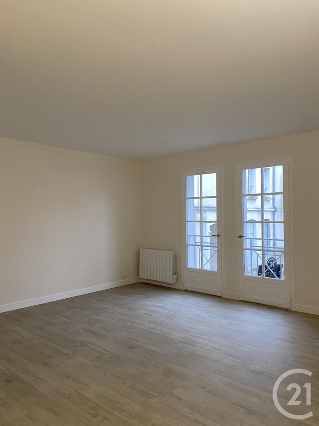 Appartement 2 pièces &agrave; louer - 2 pi&egrave;ces - 54,01 m2 - Fontainebleau - 77 - ILE-DE-FRANCE