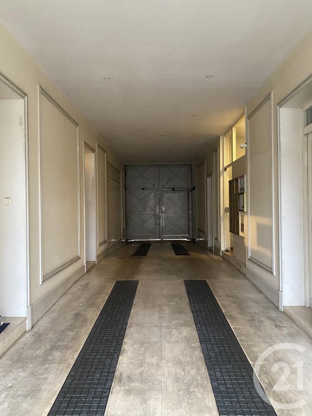 Appartement 2 pièces &agrave; louer - 2 pi&egrave;ces - 54,01 m2 - Fontainebleau - 77 - ILE-DE-FRANCE