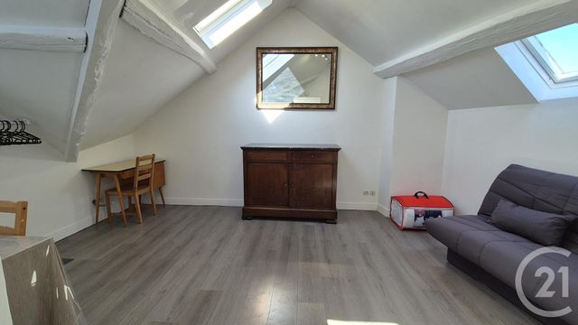 Appartement T1 &agrave; louer - 1 pi&egrave;ce - 19,26 m2 - Fontainebleau - 77 - ILE-DE-FRANCE