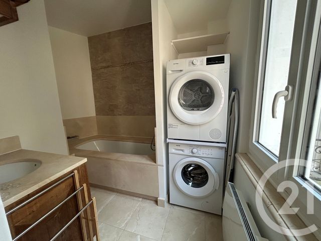 Appartement 2 pièces &agrave; louer - 2 pi&egrave;ces - 35,03 m2 - Fontainebleau - 77 - ILE-DE-FRANCE