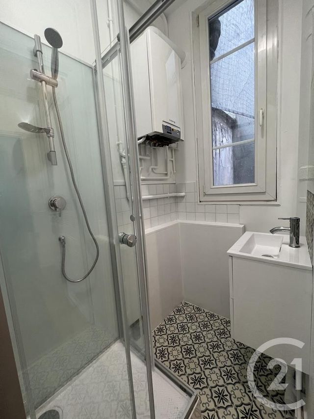 Appartement 2 pièces &agrave; louer - 2 pi&egrave;ces - 24,37 m2 - Fontainebleau - 77 - ILE-DE-FRANCE
