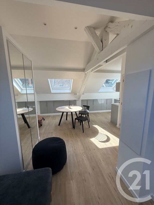 Appartement Studio &agrave; louer - 1 pi&egrave;ce - 21,71 m2 - Fontainebleau - 77 - ILE-DE-FRANCE