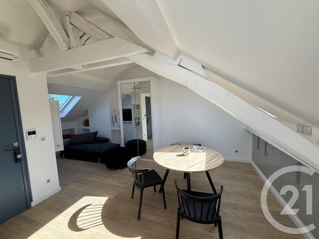 Appartement Studio à louer FONTAINEBLEAU