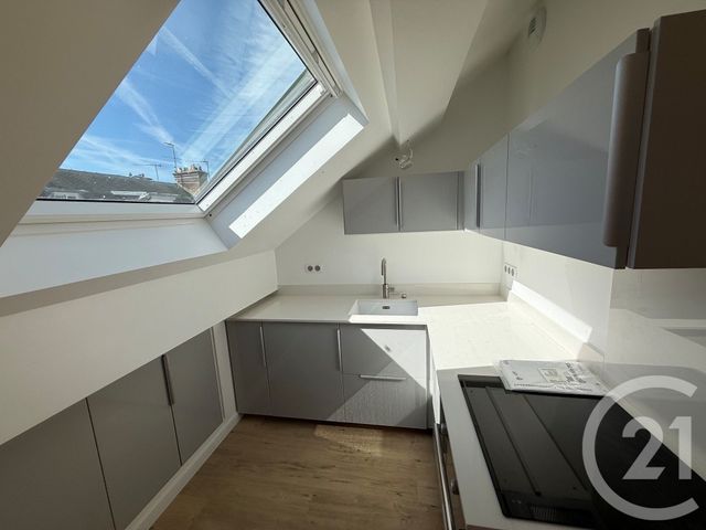Appartement Studio &agrave; louer - 1 pi&egrave;ce - 21,71 m2 - Fontainebleau - 77 - ILE-DE-FRANCE