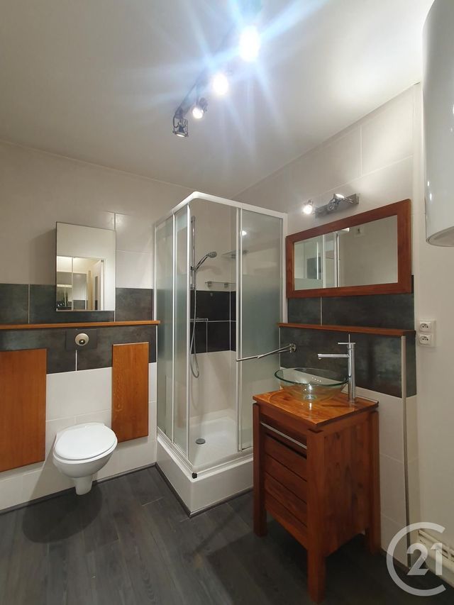Appartement Studio &agrave; louer - 1 pi&egrave;ce - 28,70 m2 - Fontainebleau - 77 - ILE-DE-FRANCE