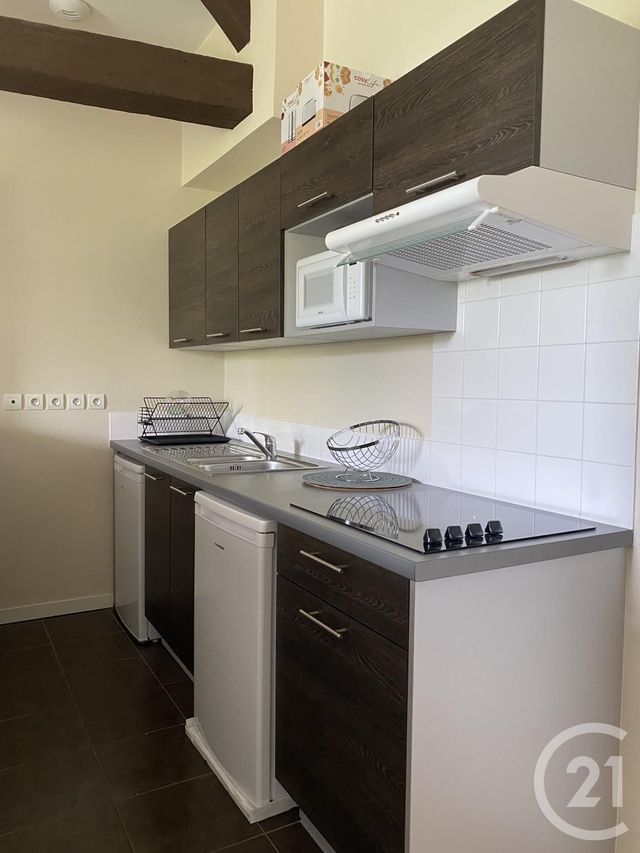 Appartement 2 pièces &agrave; louer - 2 pi&egrave;ces - 38,22 m2 - Fontainebleau - 77 - ILE-DE-FRANCE