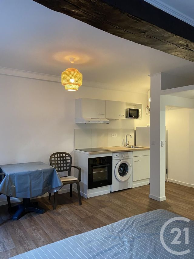 Appartement Studio &agrave; louer - 1 pi&egrave;ce - 20,93 m2 - Fontainebleau - 77 - ILE-DE-FRANCE