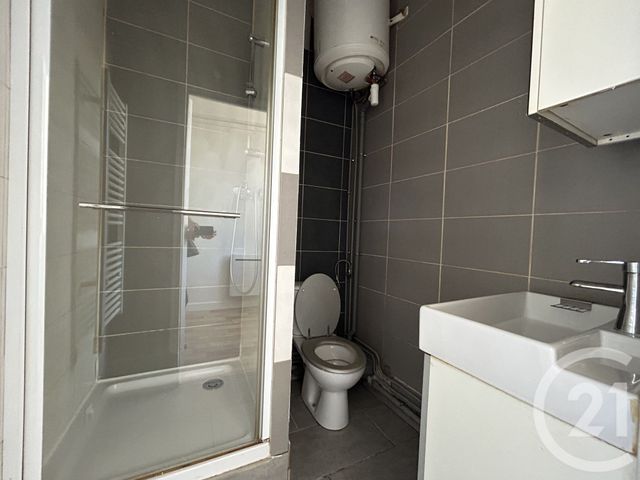Appartement 2 pièces &agrave; louer - 2 pi&egrave;ces - 39,82 m2 - Fontainebleau - 77 - ILE-DE-FRANCE