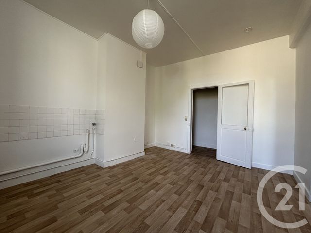 Appartement 2 pièces &agrave; louer - 2 pi&egrave;ces - 39,82 m2 - Fontainebleau - 77 - ILE-DE-FRANCE