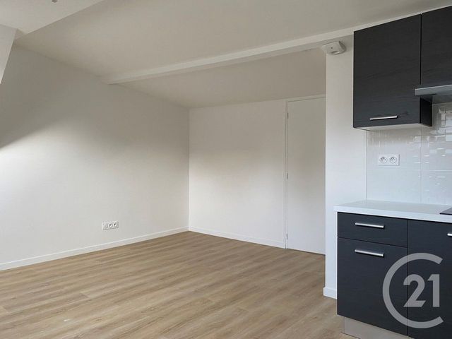 Appartement Studio &agrave; louer - 1 pi&egrave;ce - 22,35 m2 - Melun - 77 - ILE-DE-FRANCE
