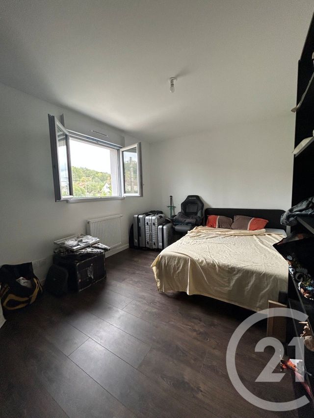 Maison &agrave; louer - 5 pi&egrave;ces - 100,44 m2 - Hericy - 77 - ILE-DE-FRANCE