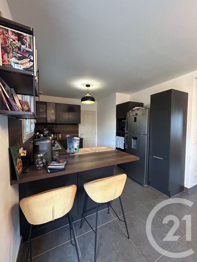Maison &agrave; louer - 5 pi&egrave;ces - 100,44 m2 - Hericy - 77 - ILE-DE-FRANCE