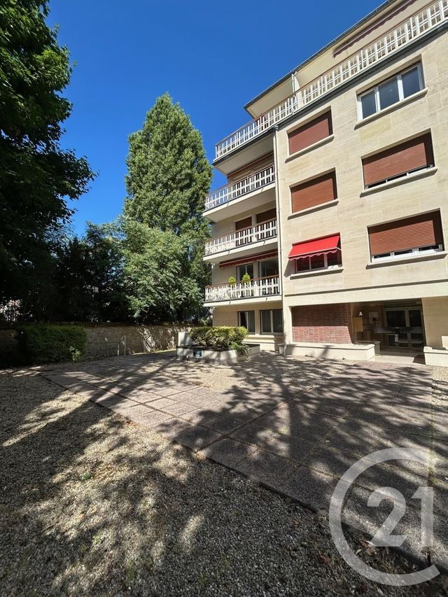 Appartement Studio &agrave; louer - 1 pi&egrave;ce - 28,63 m2 - Fontainebleau - 77 - ILE-DE-FRANCE