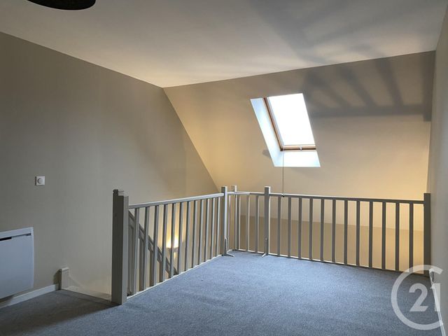Appartement 2 pièces &agrave; louer - 2 pi&egrave;ces - 34,85 m2 - Fontainebleau - 77 - ILE-DE-FRANCE