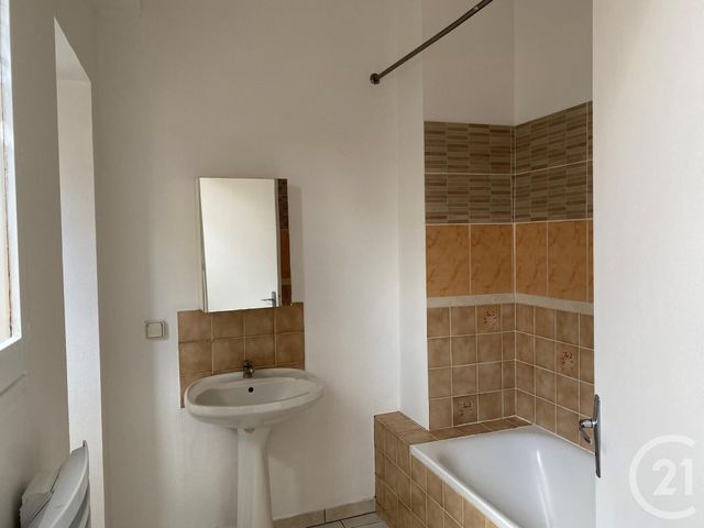 Appartement 2 pièces &agrave; louer - 2 pi&egrave;ces - 58,12 m2 - Fontainebleau - 77 - ILE-DE-FRANCE