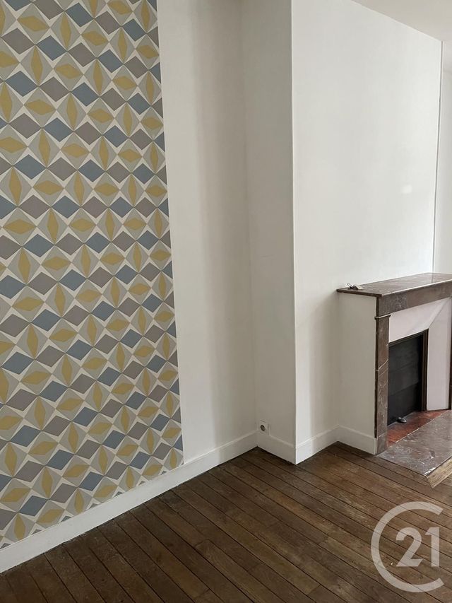Appartement 2 pièces &agrave; louer - 2 pi&egrave;ces - 49,56 m2 - Fontainebleau - 77 - ILE-DE-FRANCE