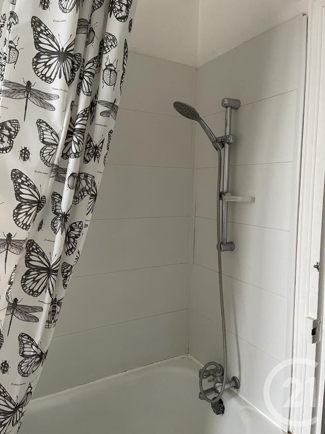 Appartement 2 pièces &agrave; louer - 2 pi&egrave;ces - 49,56 m2 - Fontainebleau - 77 - ILE-DE-FRANCE
