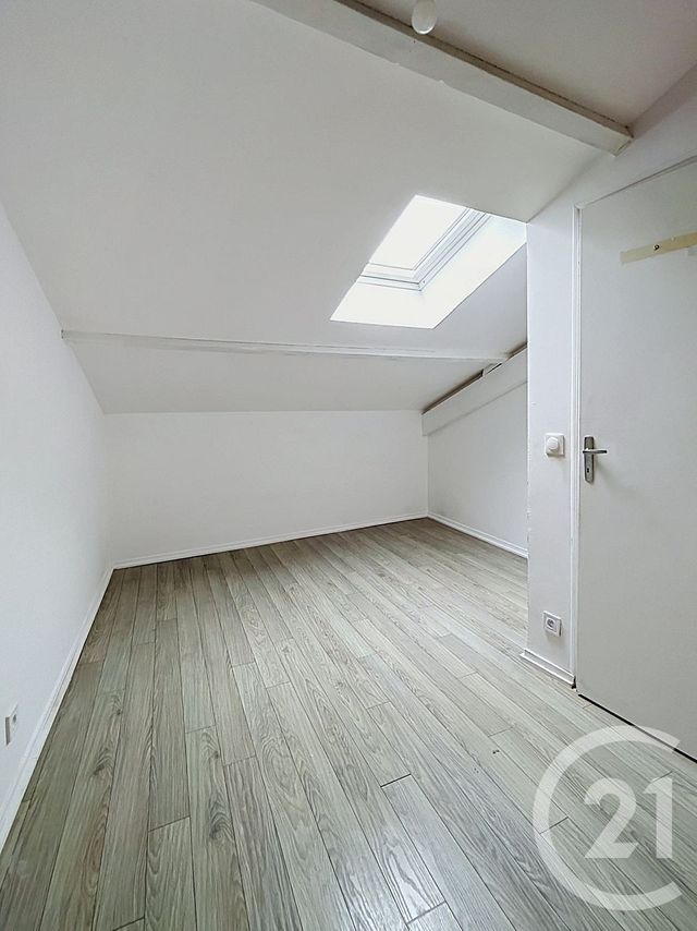 Appartement T3 &agrave; louer - 3 pi&egrave;ces - 53,57 m2 - Thomery - 77 - ILE-DE-FRANCE