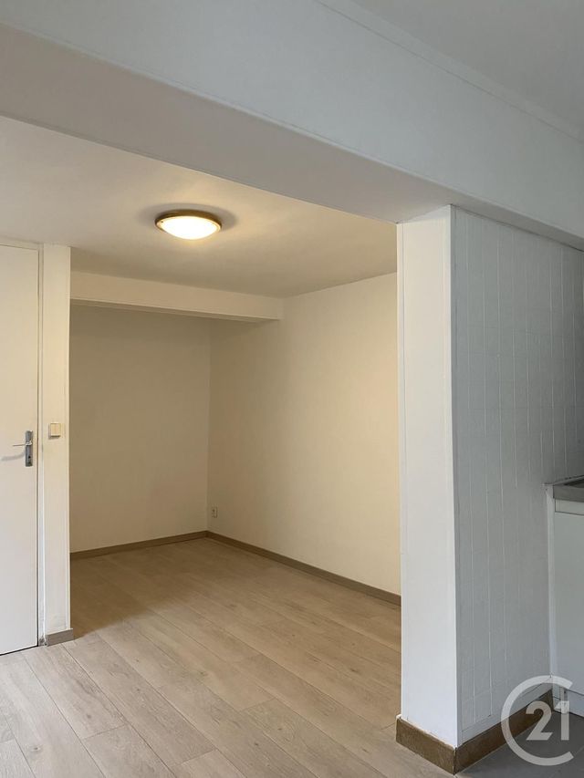 Appartement 2 pièces &agrave; louer - 2 pi&egrave;ces - 32,20 m2 - Fontainebleau - 77 - ILE-DE-FRANCE
