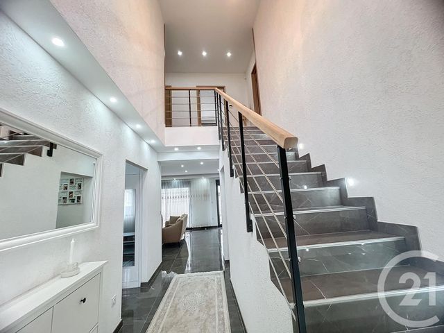 Afficher la photo en grand Maison à vendre - 5 pièces - 168 m2 - Cormontreuil - 51 - CHAMPAGNE-ARDENNE