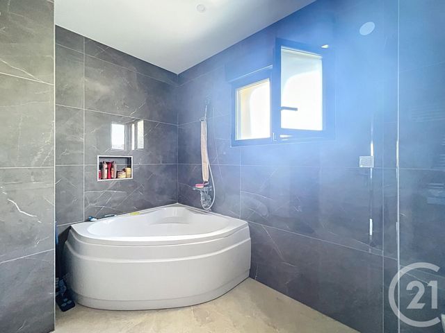 Afficher la photo en grand Maison à vendre - 5 pièces - 168 m2 - Cormontreuil - 51 - CHAMPAGNE-ARDENNE